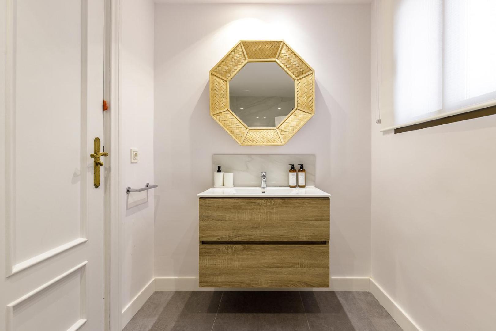 Beach Malagueta By Caleta Homes Malaga Bagian luar foto