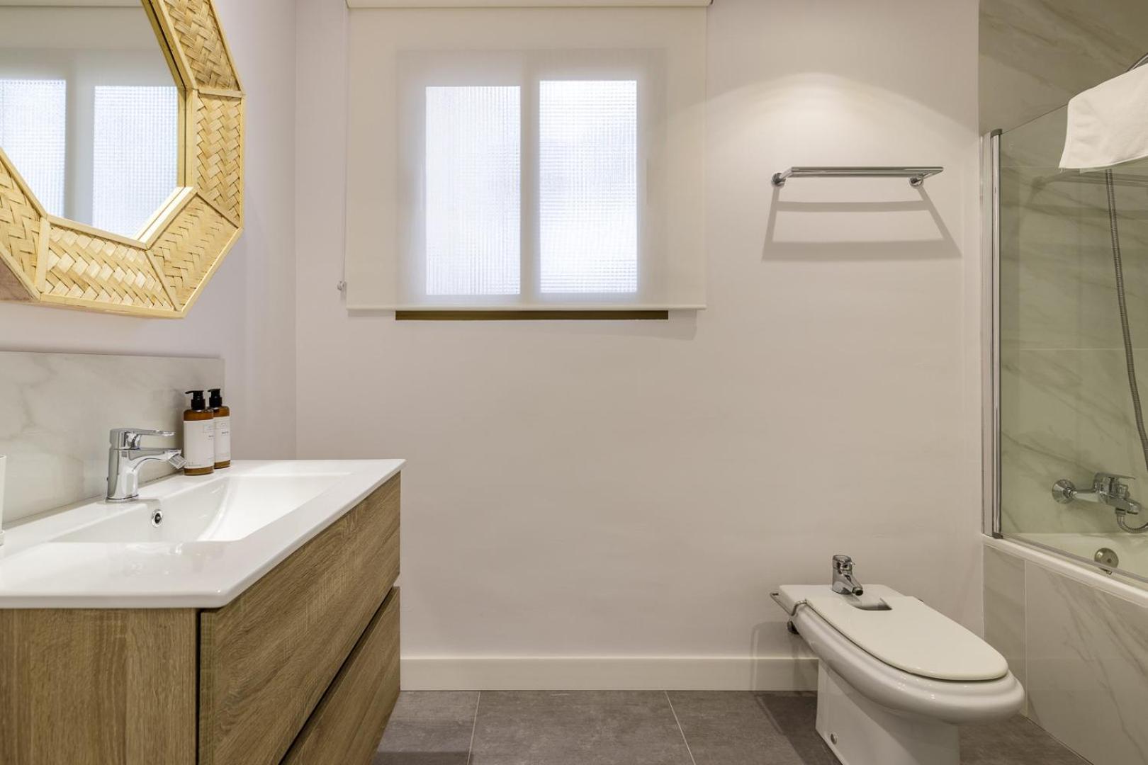 Beach Malagueta By Caleta Homes Malaga Bagian luar foto