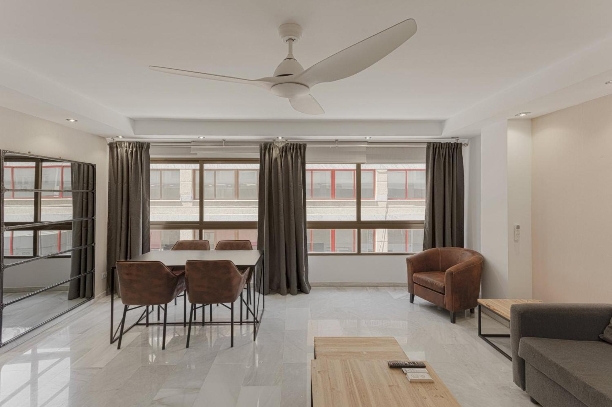 Beach Malagueta By Caleta Homes Malaga Bagian luar foto