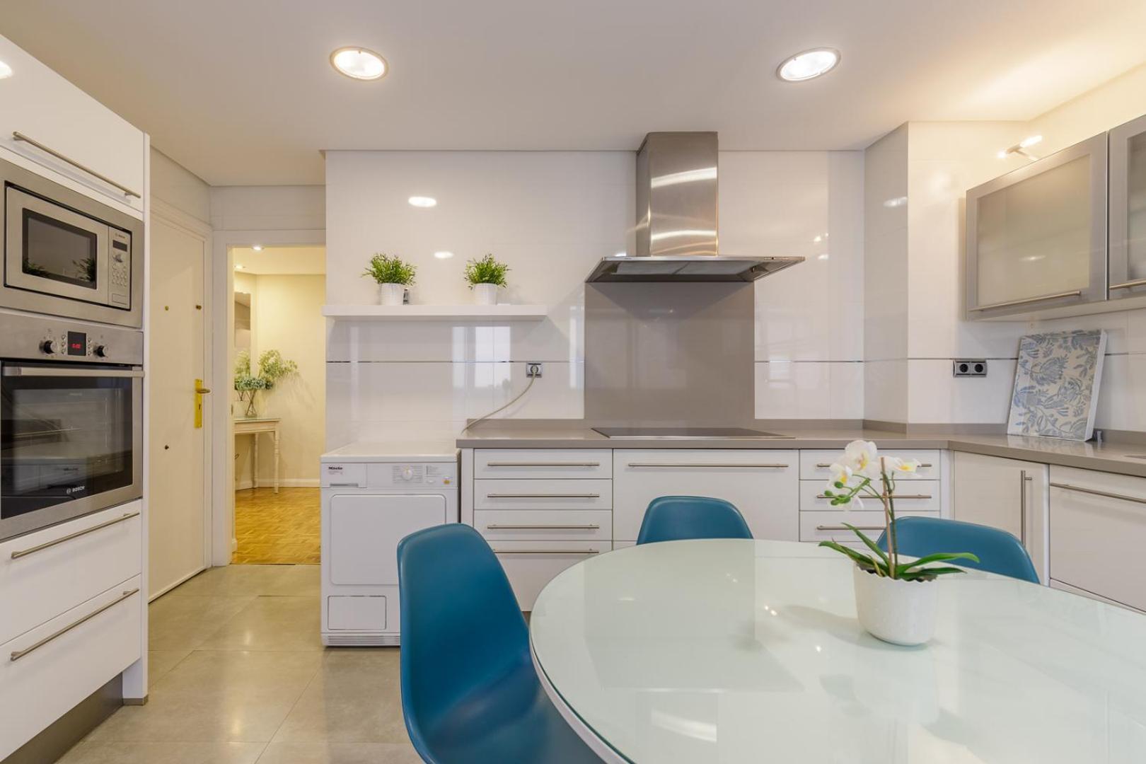 Beach Malagueta By Caleta Homes Malaga Bagian luar foto